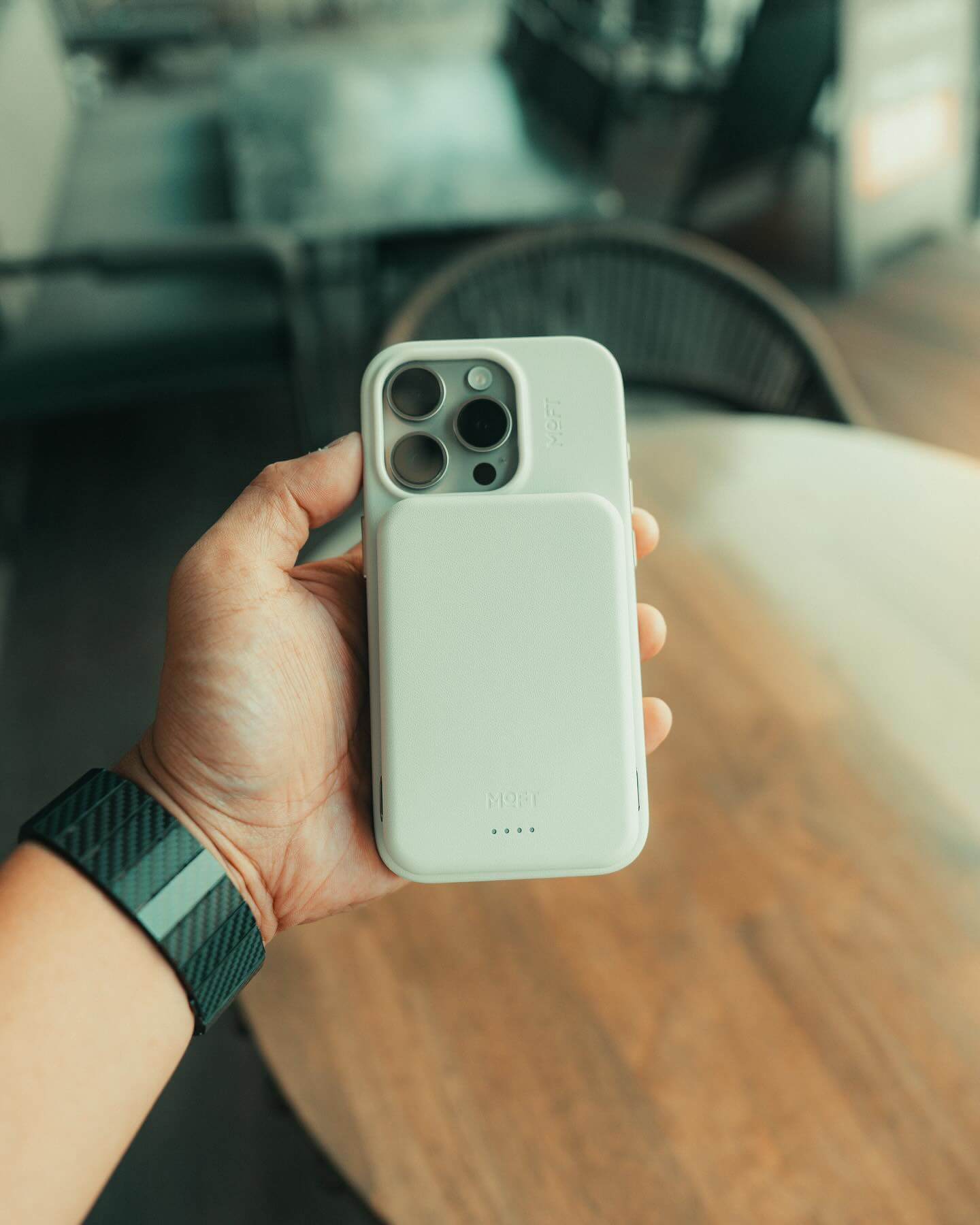 Moft Snap Battery - bezprzewodowy MagSafe powerbank
