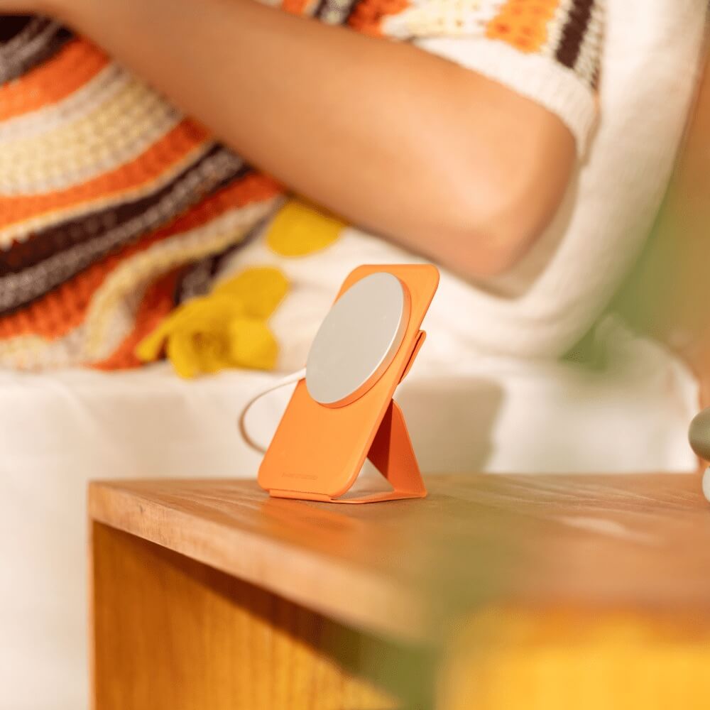 MOFT Trackable Snap-On — magnetyczny portfel i stojak z Apple Find My