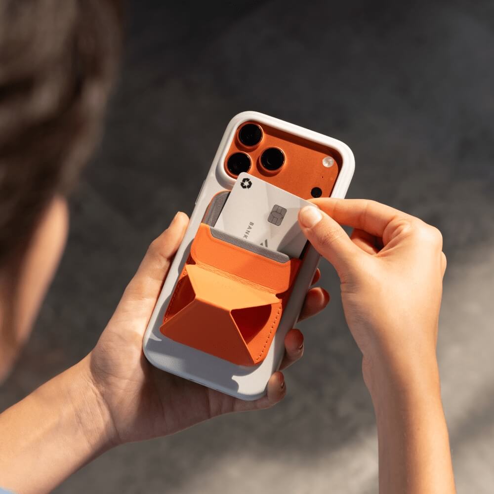 MOFT Trackable Snap-On — magnetyczny portfel i stojak z Apple Find My